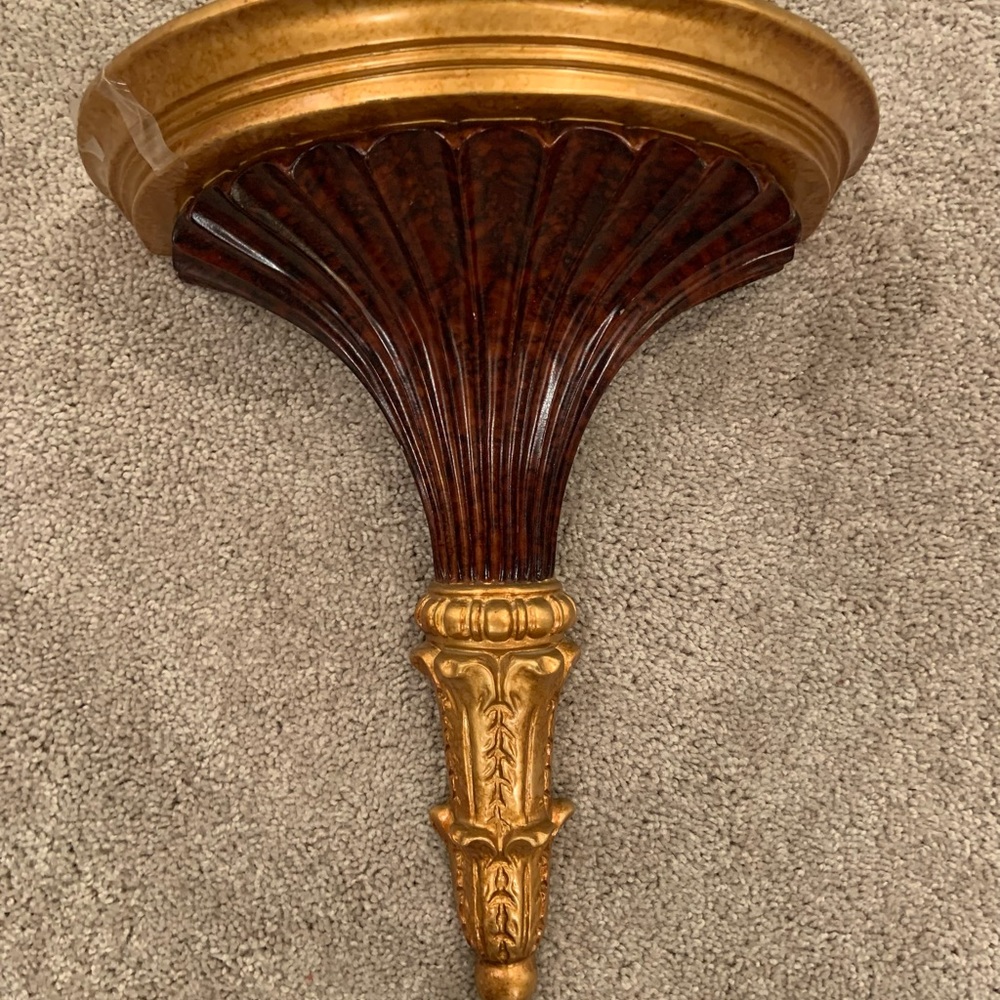 Wall sconce